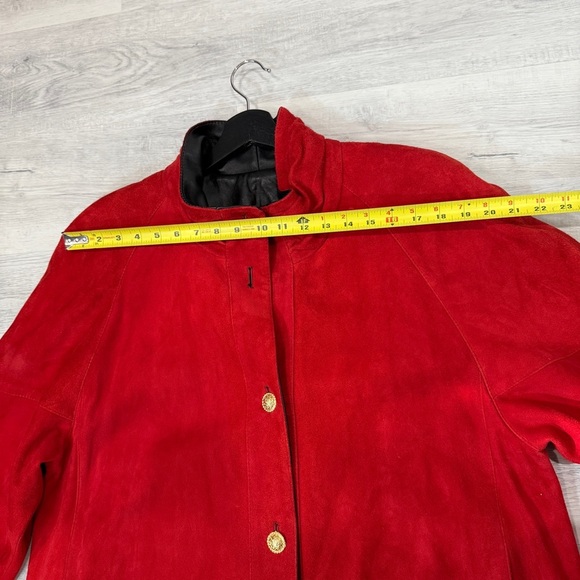 Chic Red Leather Power Jacket for Women Size M - Vintage 1980s Coat - Picture 9 of 17